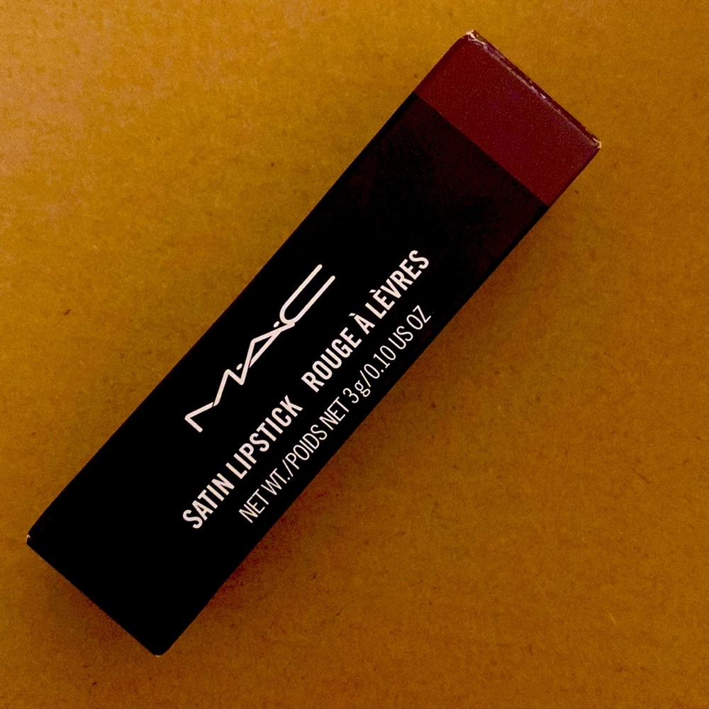 M•A•C satin lipstick Rebel 819